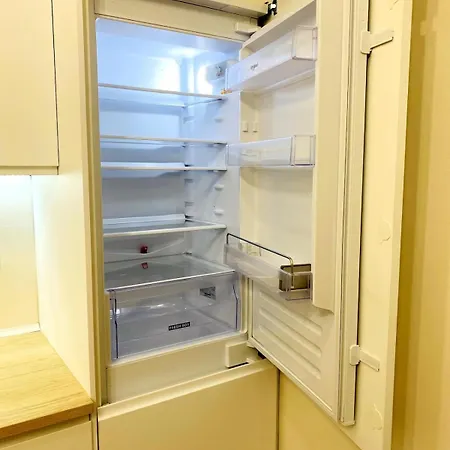 Private Close To Red Subway Pankrac