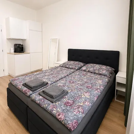Private Close To Red Subway Pankrac, Close To Congres Centre شقة براغ