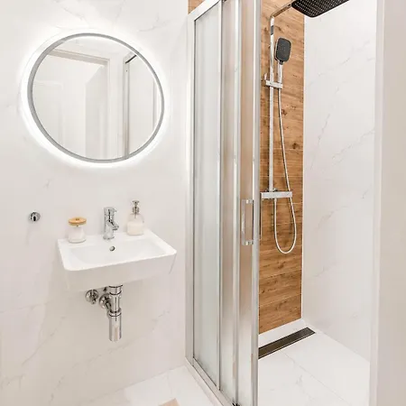 Διαμέρισμα Private Close To Red Subway Pankrac, Close To Congres Centre *