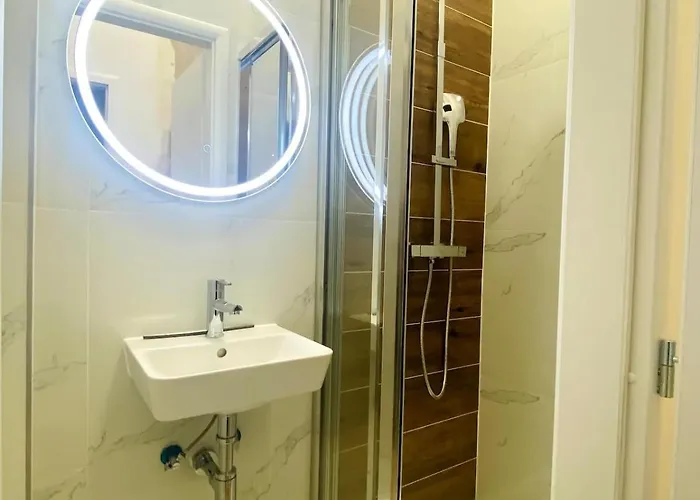 Апартаменты Private Close To Red Subway Pankrac *