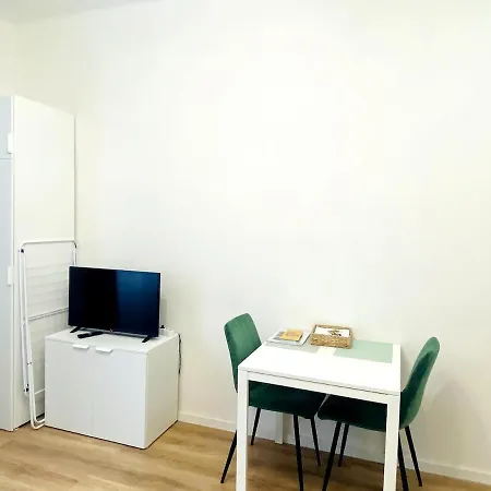Appartement Private Close To Red Subway Pankrac Praag